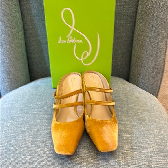 Sam Edelman Gold Velvet Mules - Picture 12 of 12